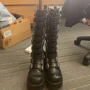 Demonia concord 108 platform boots